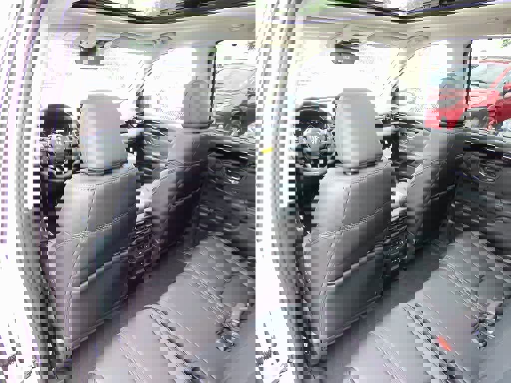 New 2025 Honda Pilot Touring image 16