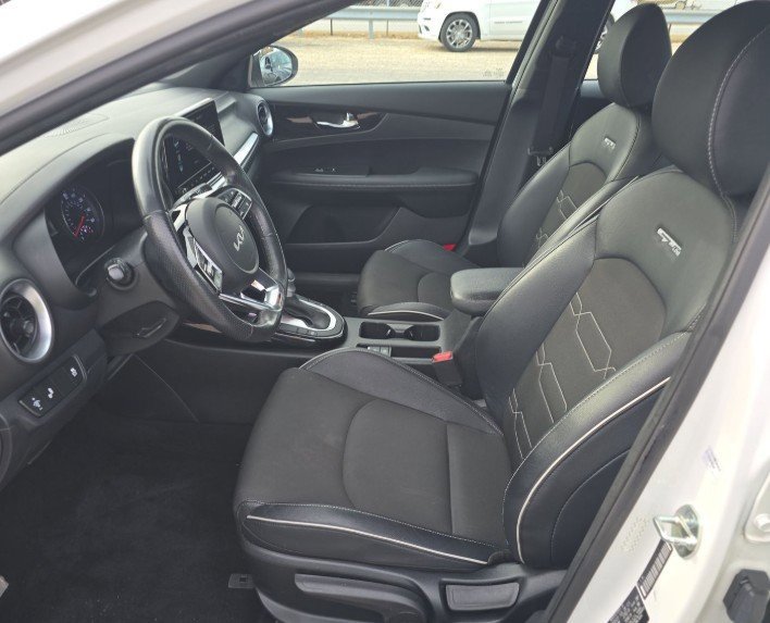 Used 2024 Kia Forte GT-Line image 8