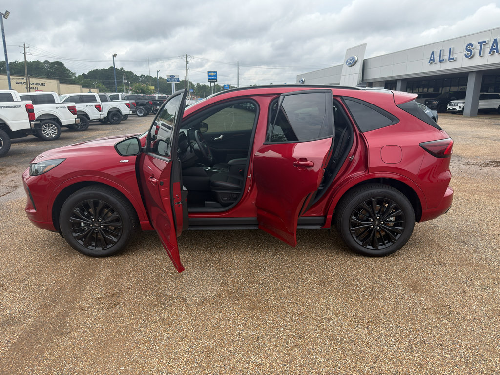 Used 2026 Ford Escape ST-Line Elite w/ Equipment Group 501A AWD/4WD image 19