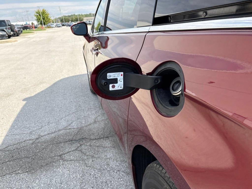 Used 2018 Chrysler Pacifica Touring Plus FWD image 8