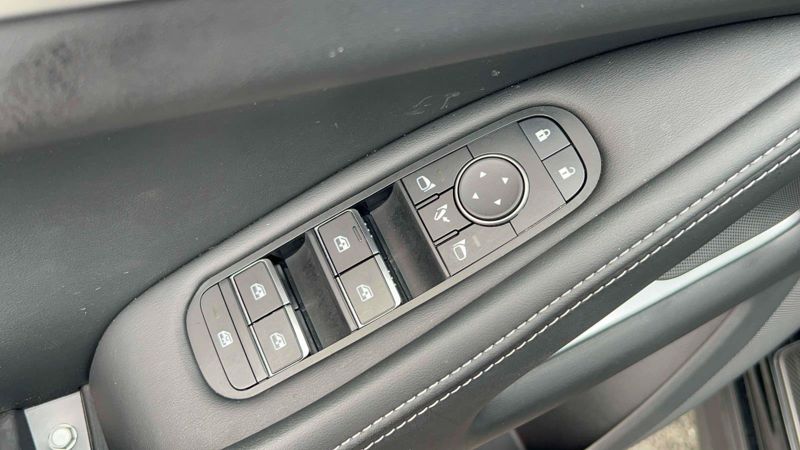 Used 2023 INFINITI QX60 Sensory w/ Vision Package AWD/4WD image 25