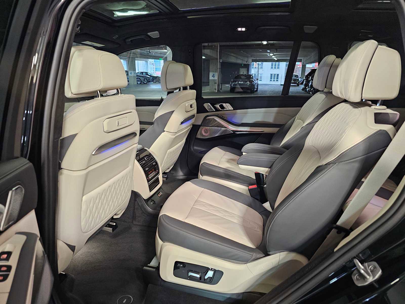 New 2026 BMW X7 M60i image 37