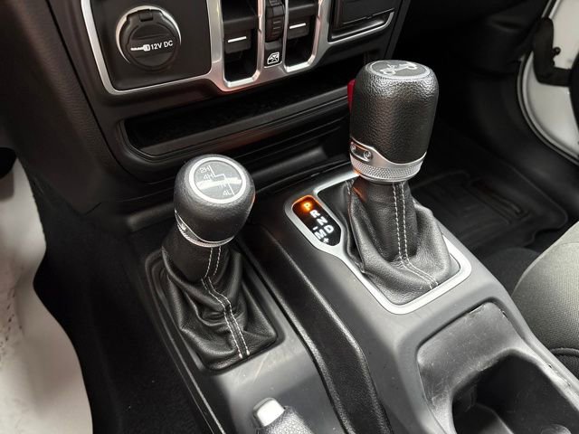 Used 2018 Jeep Wrangler Unlimited Sahara image 20