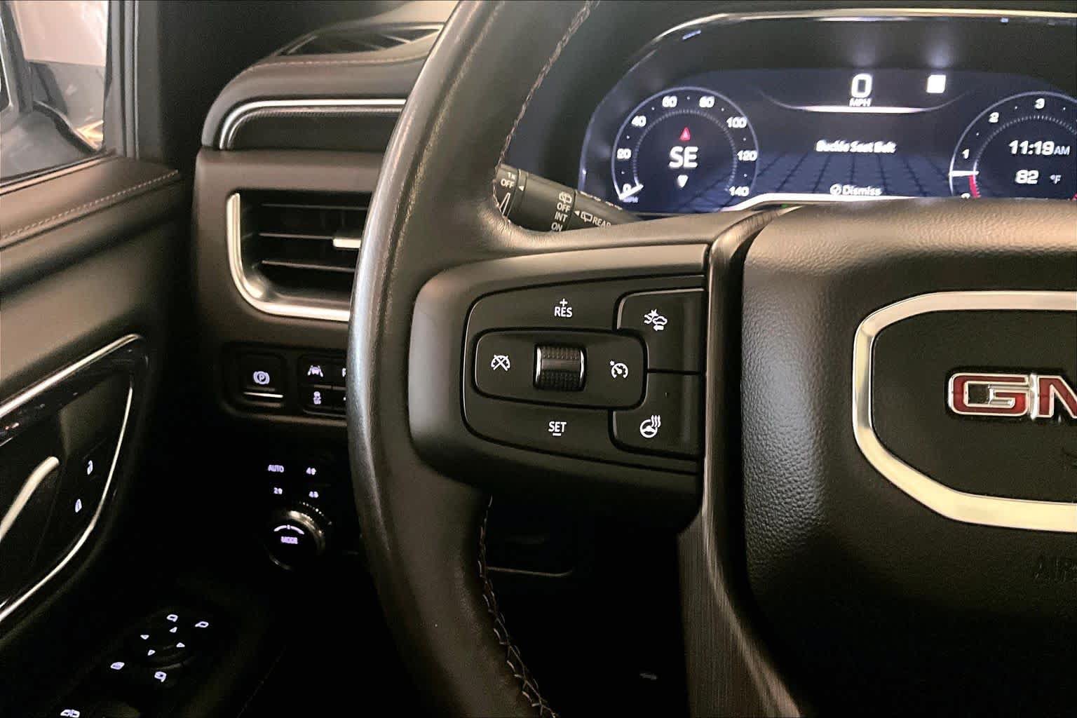 Used 2022 GMC Yukon AT4 AWD/4WD image 23