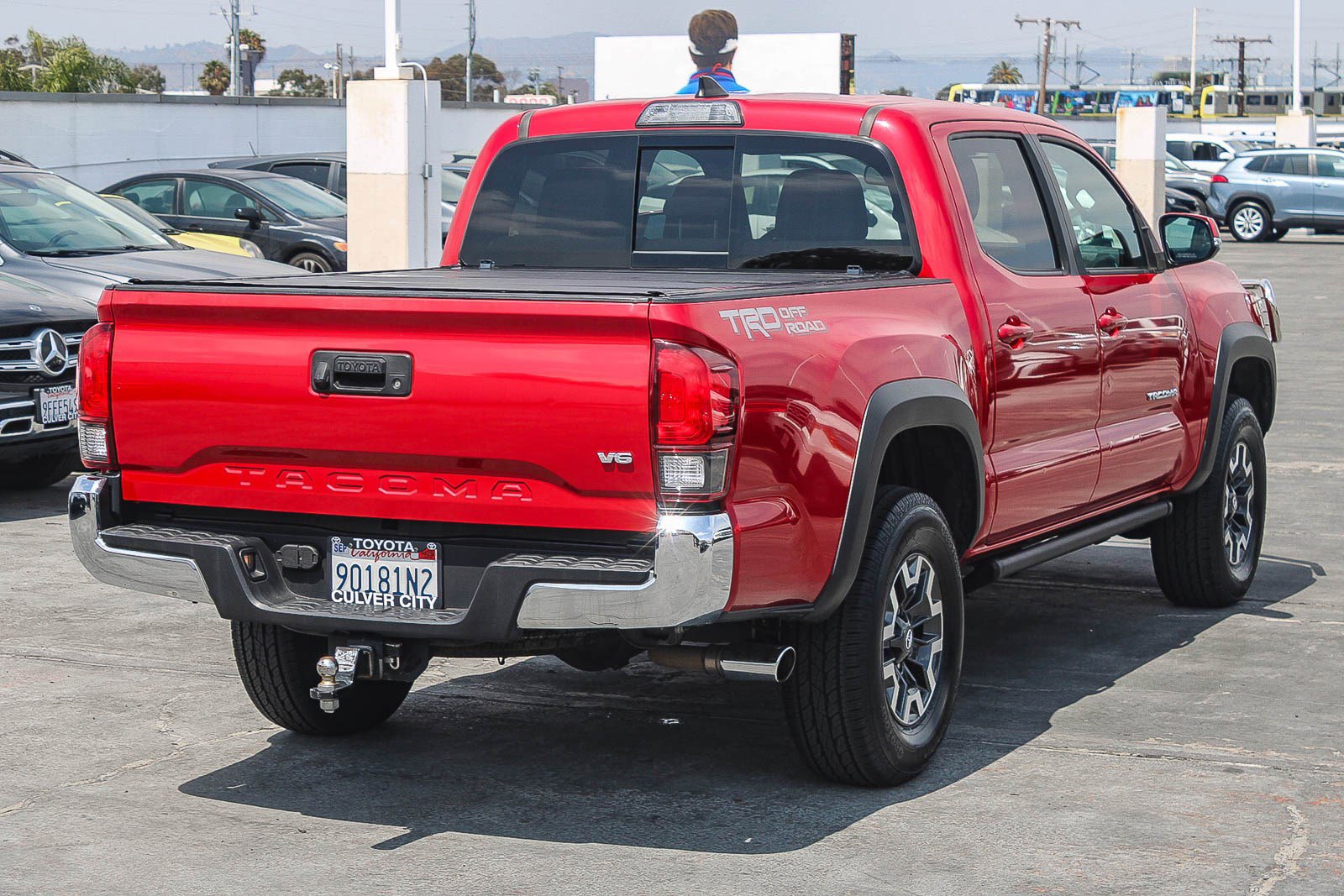 Used 2018 Toyota Tacoma TRD Off-Road RWD image 9