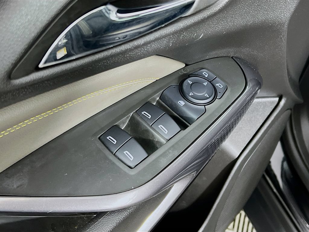 Used 2025 Chevrolet Trax ACTIV w/ Driver Confidence Package FWD image 31