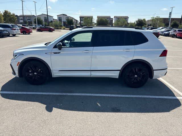 Used 2022 Volkswagen Tiguan SE R-Line FWD image 2