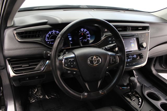 Used 2016 Toyota Avalon XLE FWD image 13