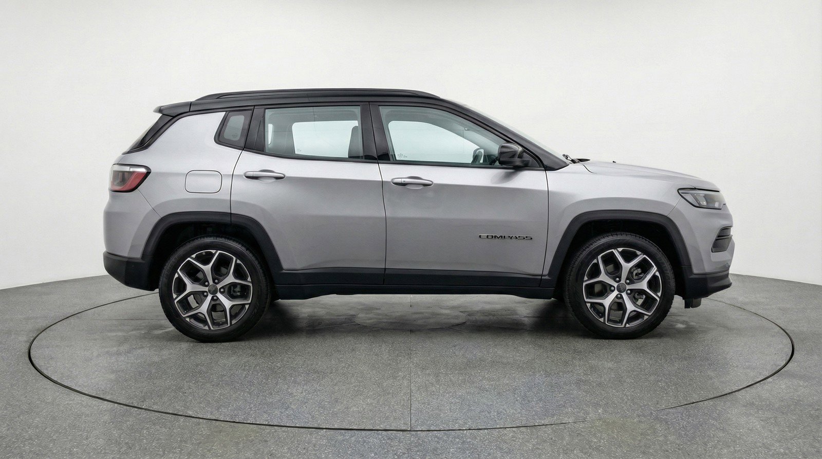 Used 2025 Jeep Compass Limited image 11