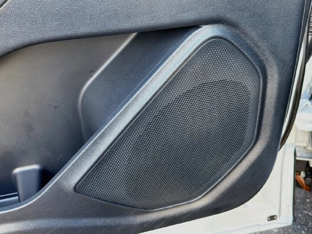 Used 2025 Ford Explorer Active RWD image 19