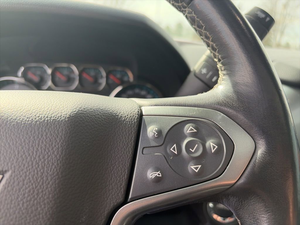 Used 2020 Chevrolet Suburban Premier image 38