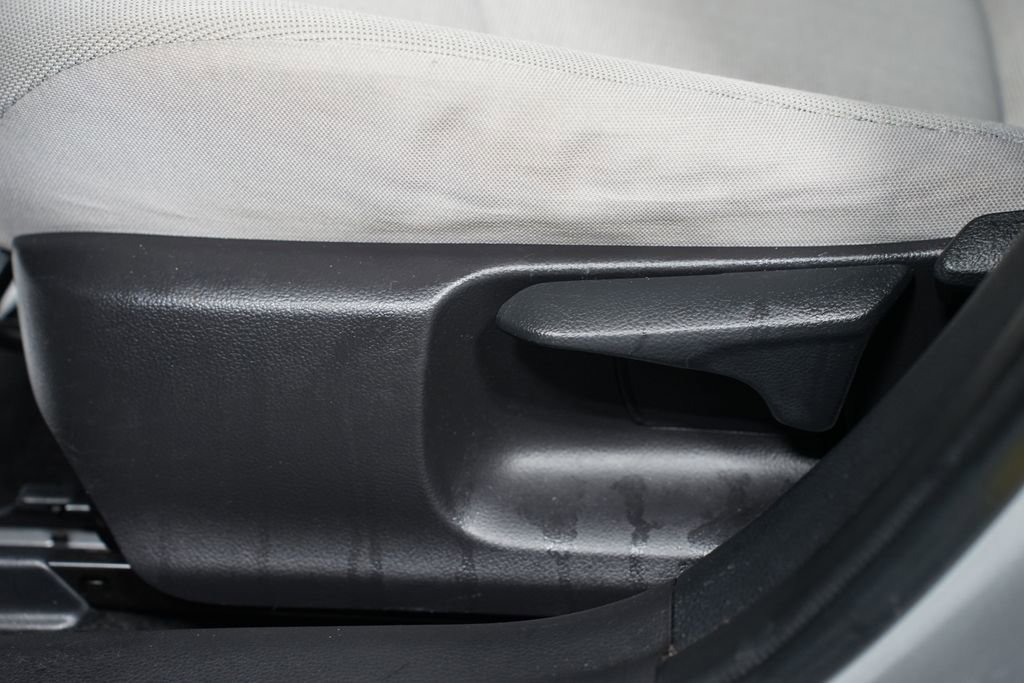 Certified 2022 Toyota Corolla LE image 29