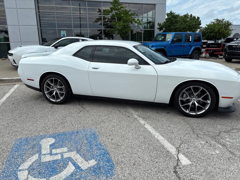 Used 2022 Dodge Challenger GT RWD image 40
