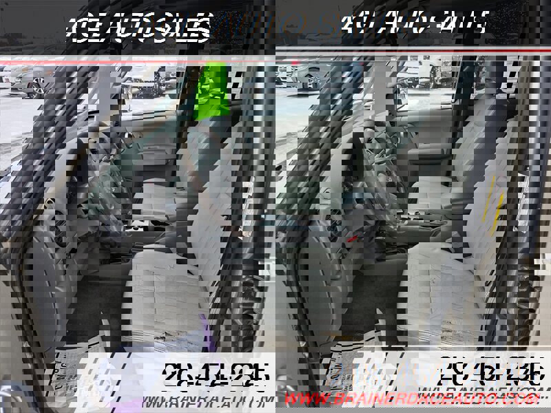 Used 2005 Jeep Liberty Renegade w/ Luxury Group image 10