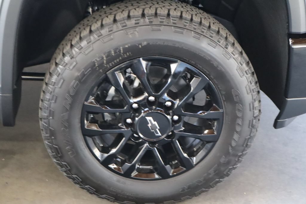 New 2026 Chevrolet Silverado 2500 Custom w/ Custom Value Package AWD/4WD image 10
