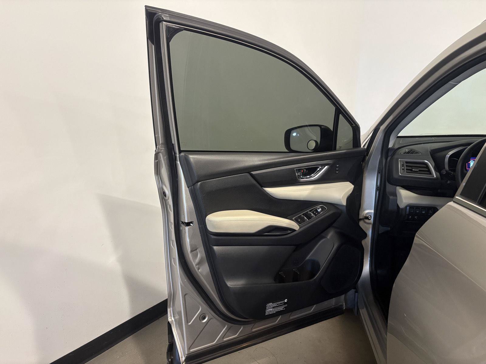 Used 2020 Subaru Ascent Limited AWD/4WD image 9