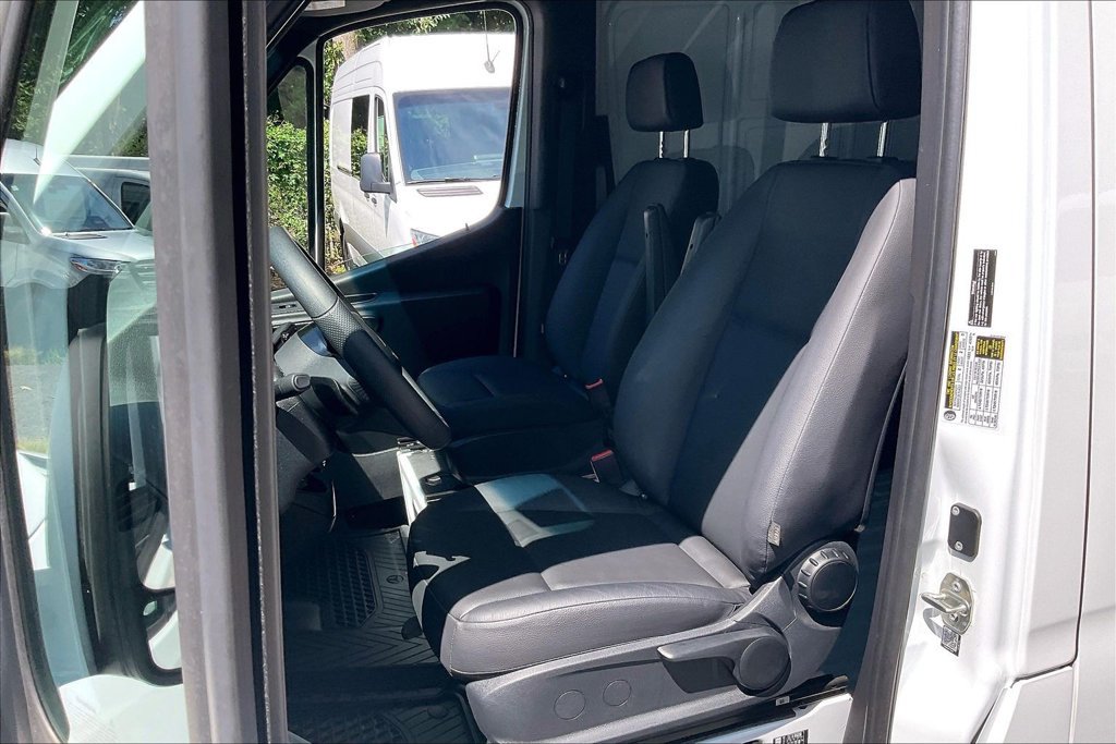 Used 2026 Mercedes-Benz Sprinter 2500 image 18