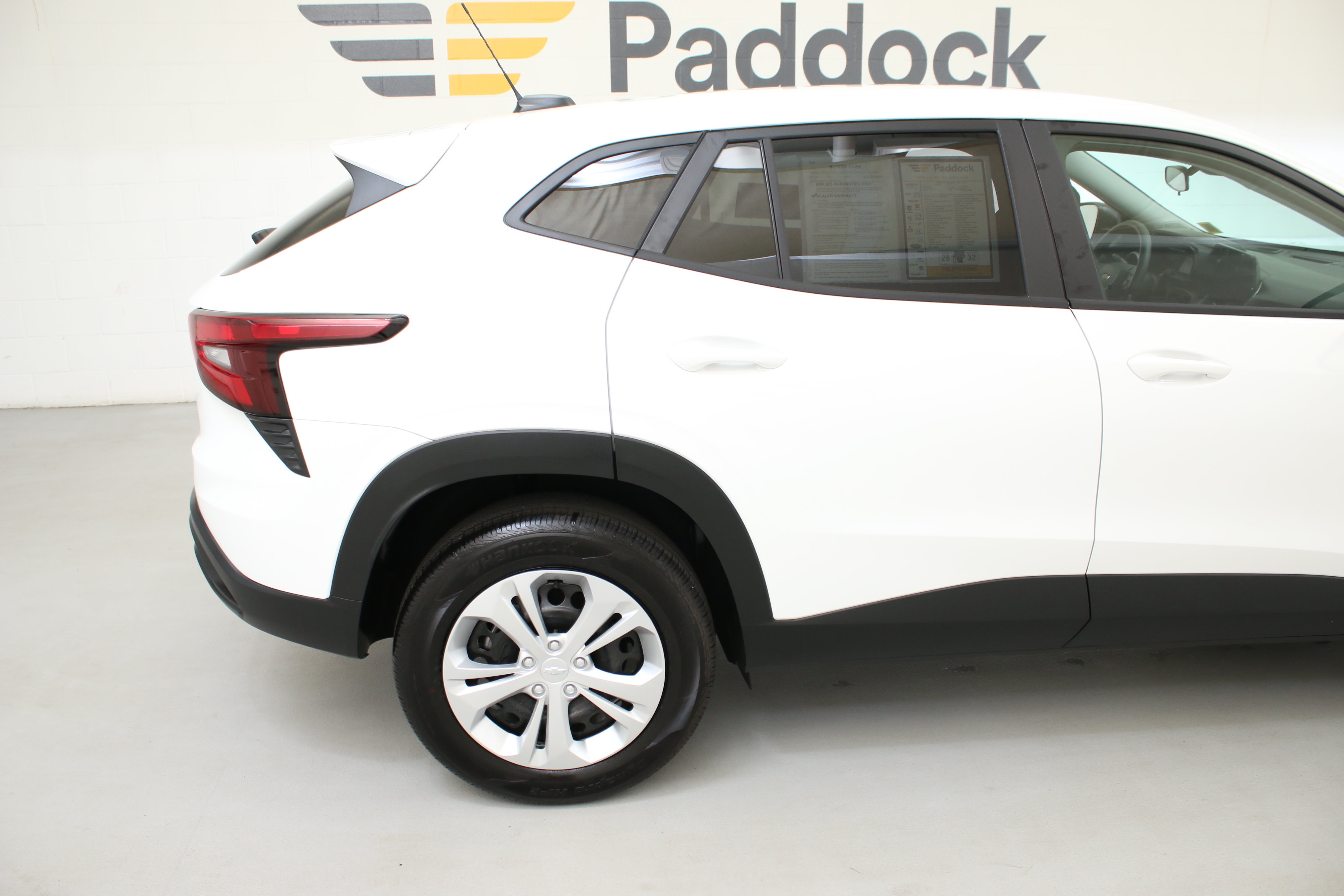 Certified 2025 Chevrolet Trax LS FWD image 10