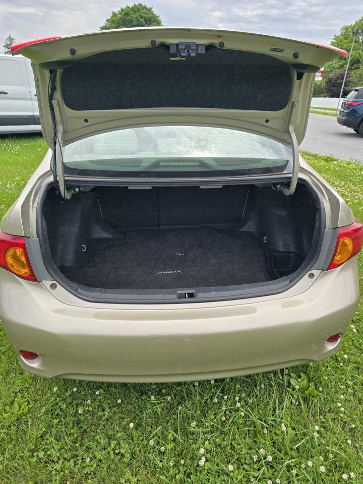Used 2009 Toyota Corolla LE FWD image 8