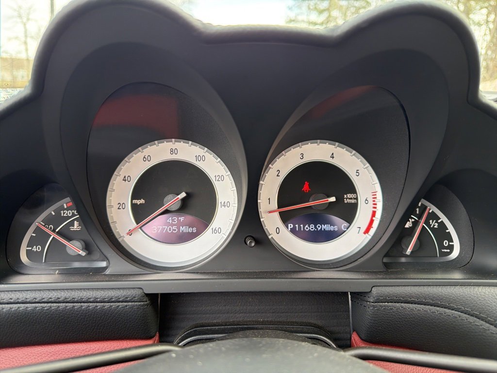 Used 2011 Mercedes-Benz SL 550 image 14