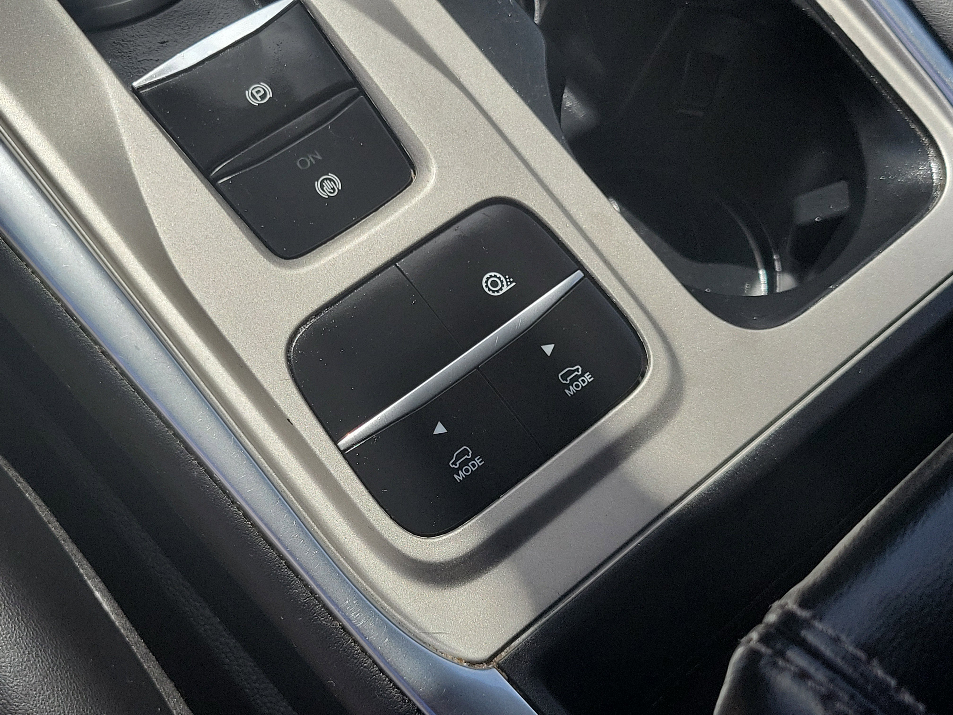 Used 2023 Ford Explorer XLT w/ Equipment Group 202A image 37