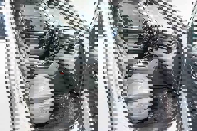 Certified 2021 Toyota Highlander XLE image 18