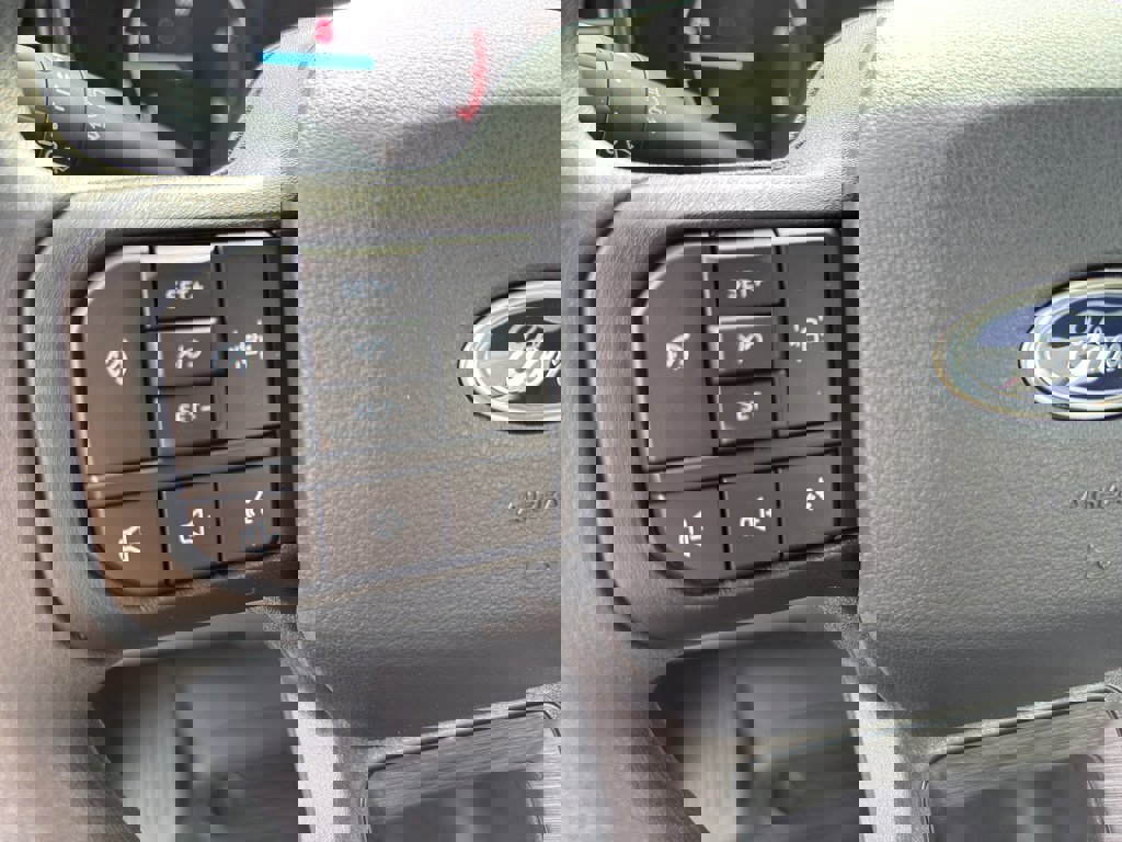 New 2025 Ford F550 4x4 Regular Cab Super Duty image 19