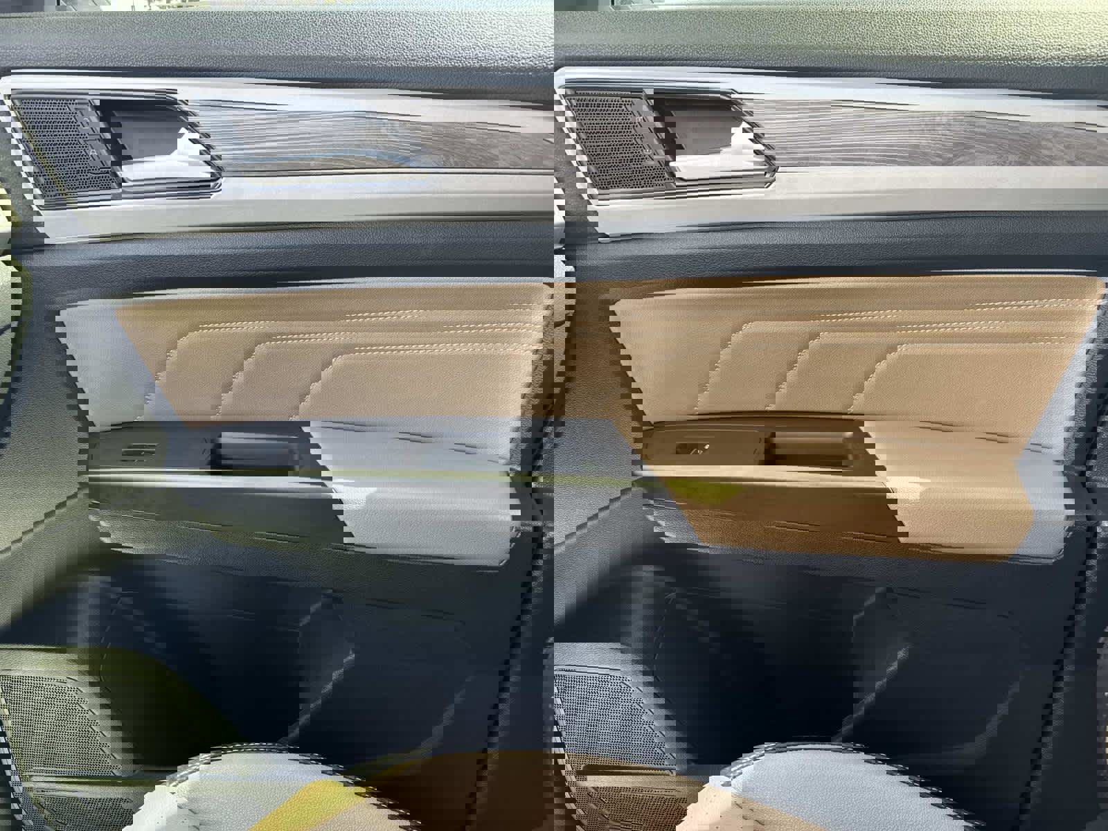 Used 2022 Volkswagen Atlas Cross Sport SE image 21