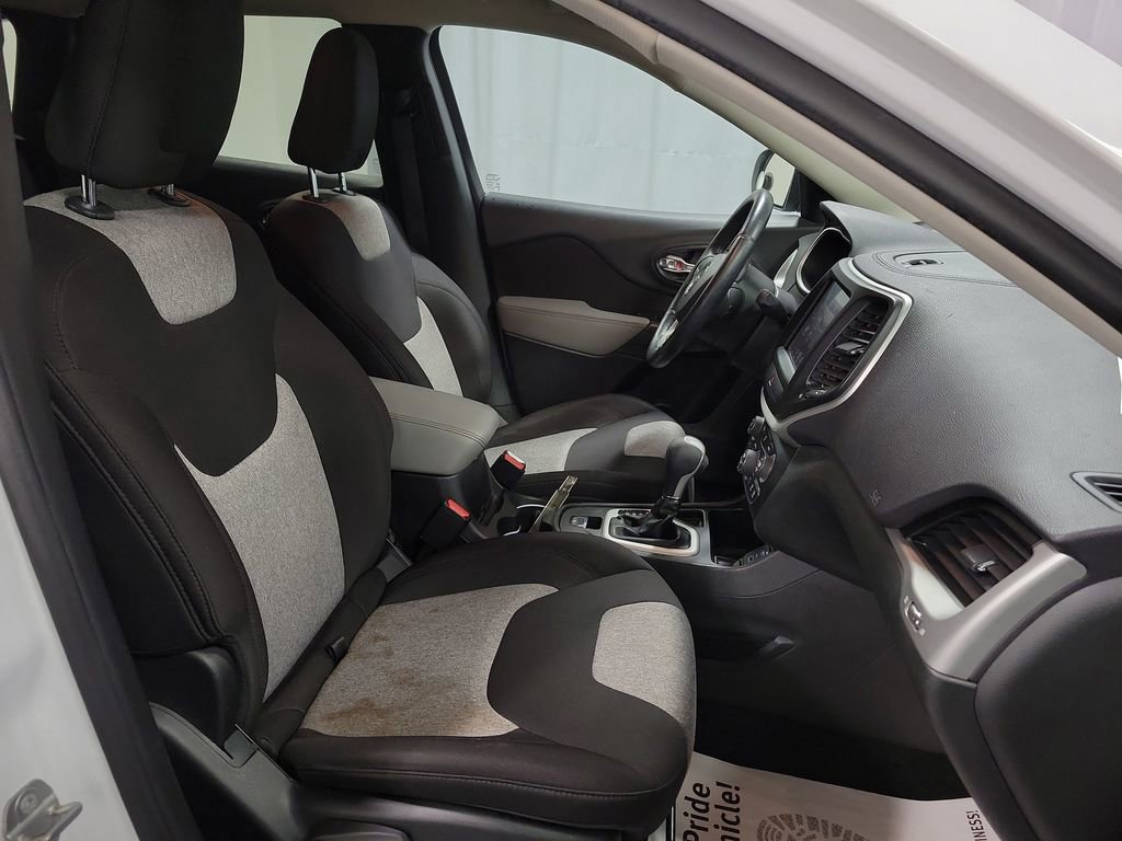 Used 2014 Jeep Cherokee Latitude w/ Comfort/Convenience Group image 26