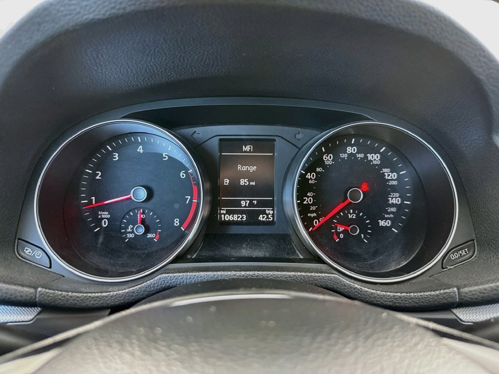 Used 2018 Volkswagen Passat 2.0T R-Line w/ R-Line Lighting Package FWD image 34