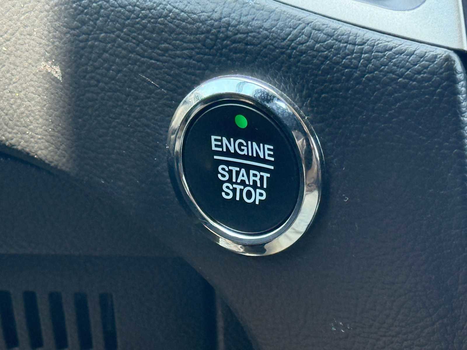 Used 2022 Ford Edge SEL image 32