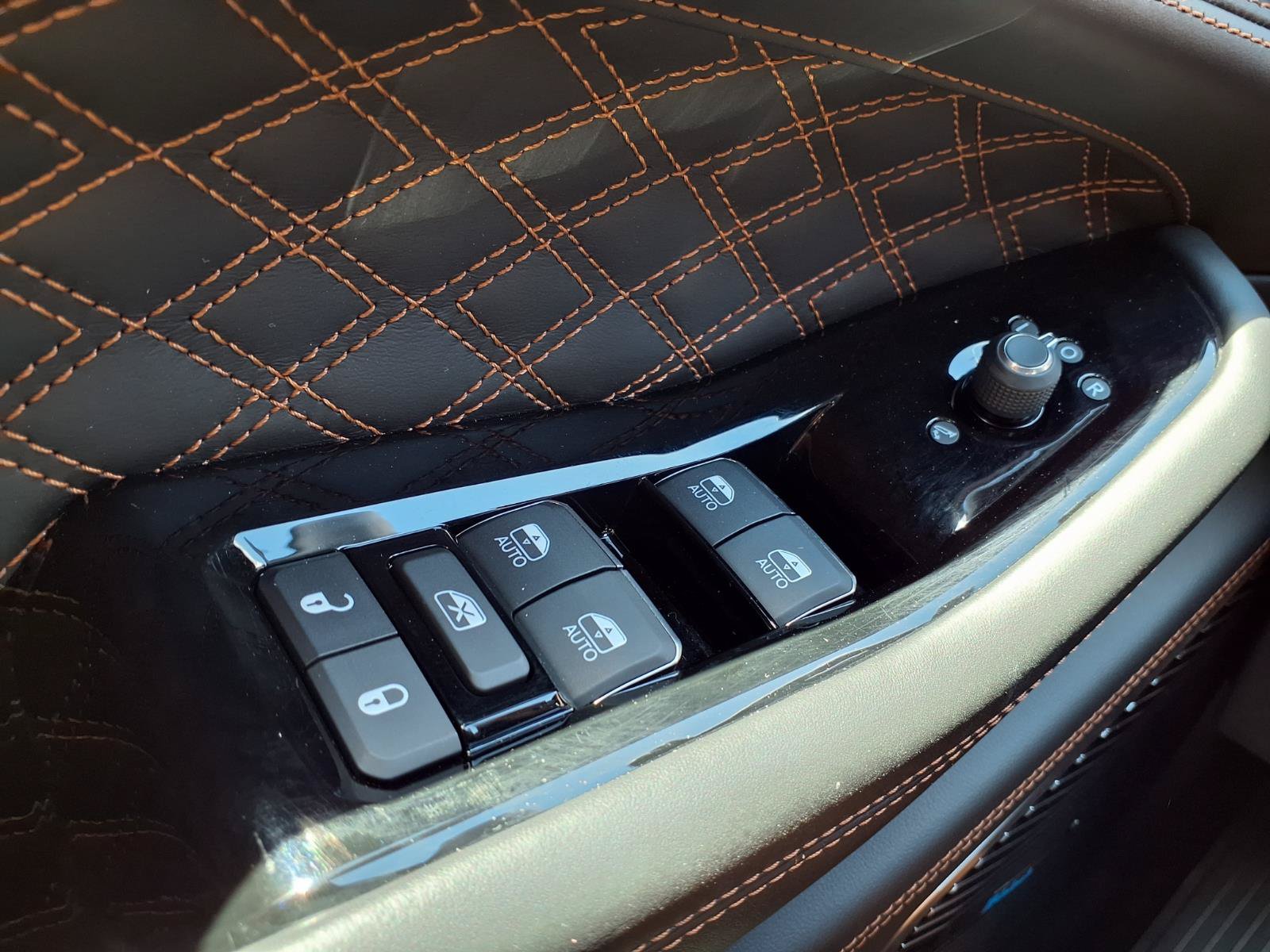 Used 2023 Jeep Grand Cherokee L Summit AWD/4WD image 25
