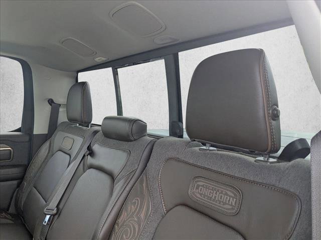 Used 2025 RAM 1500 Limited AWD/4WD image 16