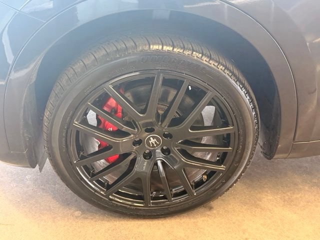 Used 2023 Maserati Levante Modena AWD/4WD image 10