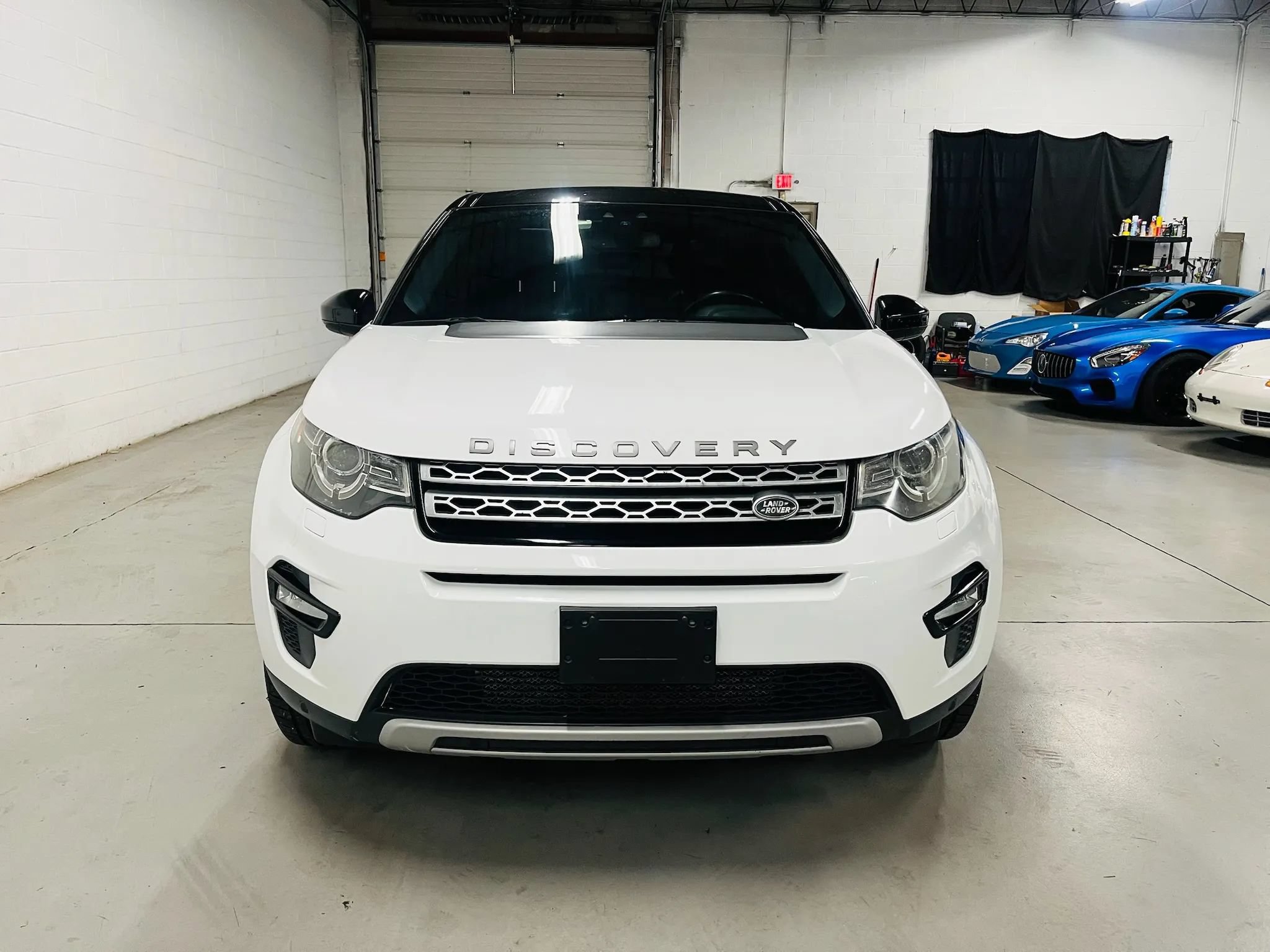 Used 2015 Land Rover Discovery Sport HSE AWD/4WD image 3