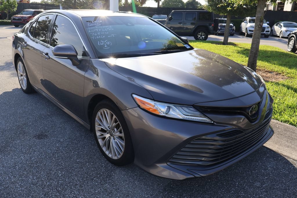 Used 2020 Toyota Camry XLE FWD image 6