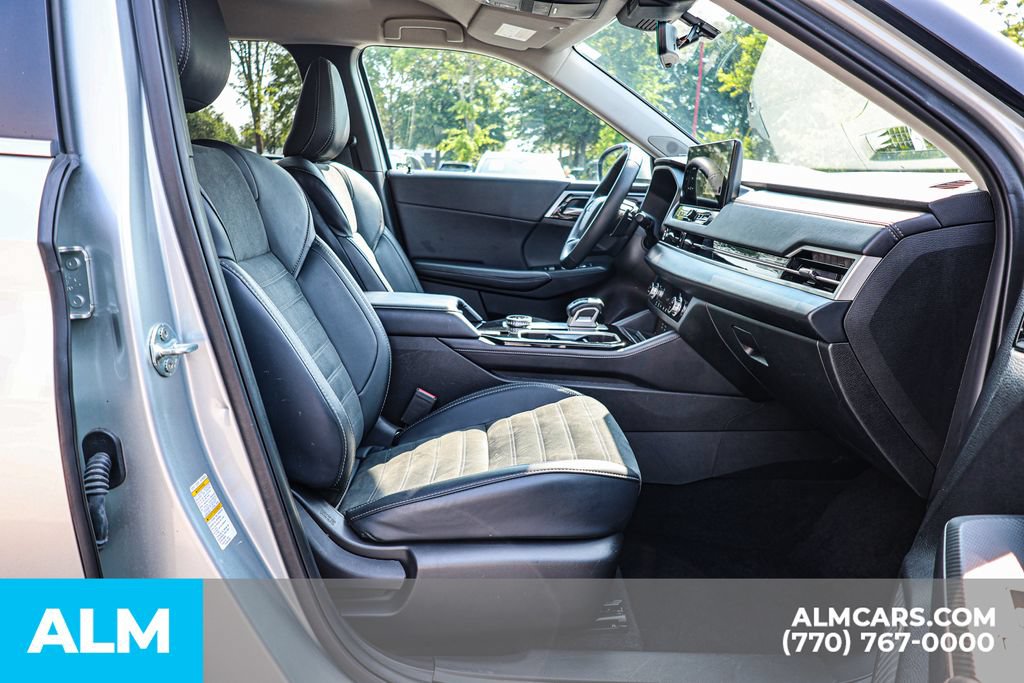 Used 2025 Mitsubishi Outlander SE FWD image 21