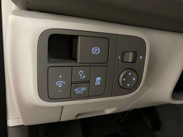 Used 2025 Hyundai Ioniq 6 SEL RWD image 29