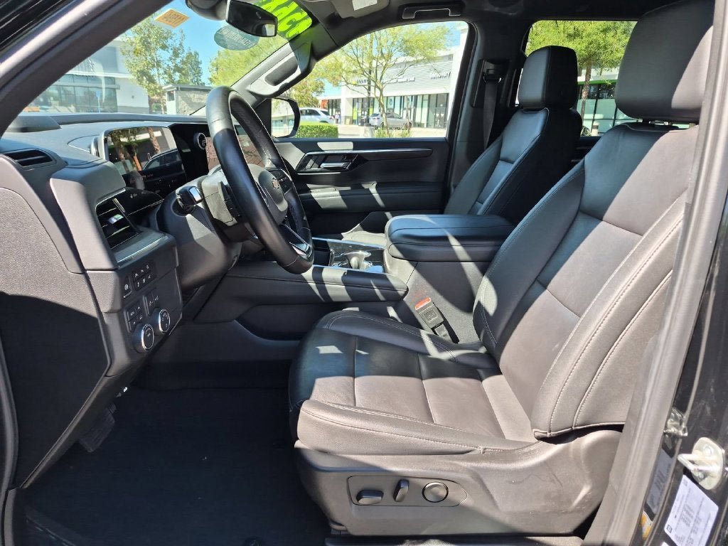Used 2025 Chevrolet Tahoe LT AWD/4WD image 22