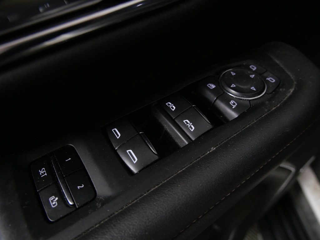 Used 2021 Chevrolet Suburban High Country AWD/4WD image 15
