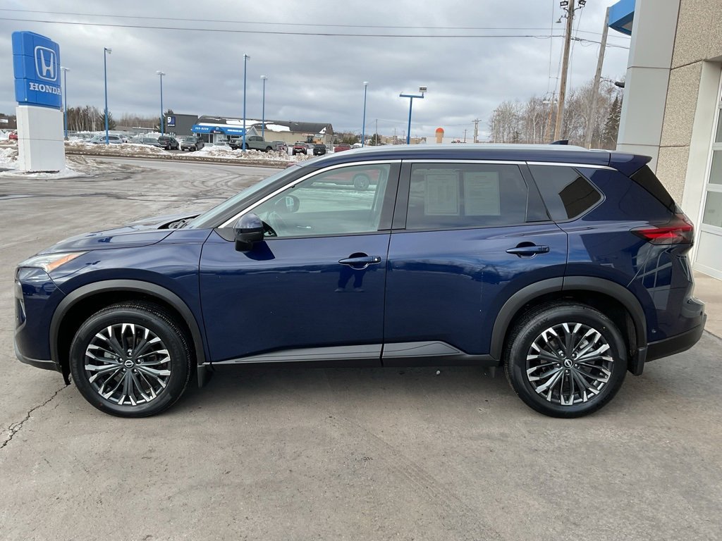 Used 2024 Nissan Rogue SL w/ SL Premium Package image 8