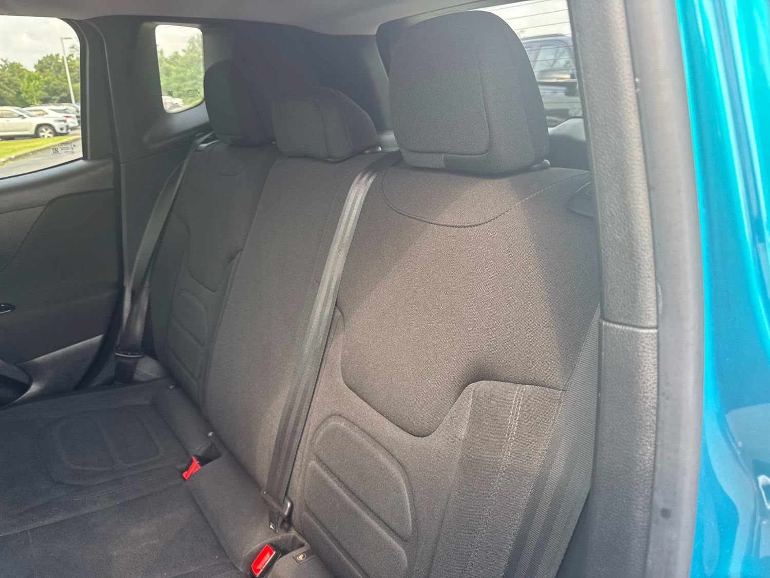 Used 2019 Jeep Renegade Latitude FWD image 18