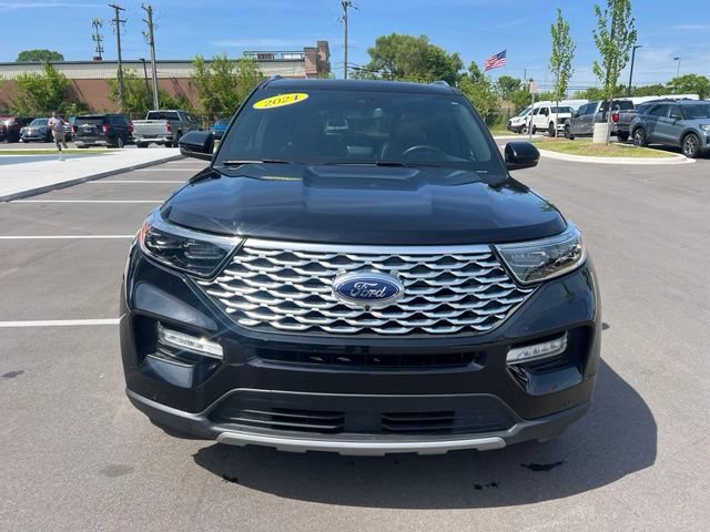 Used 2024 Ford Explorer Platinum w/ Technology Package AWD/4WD image 2