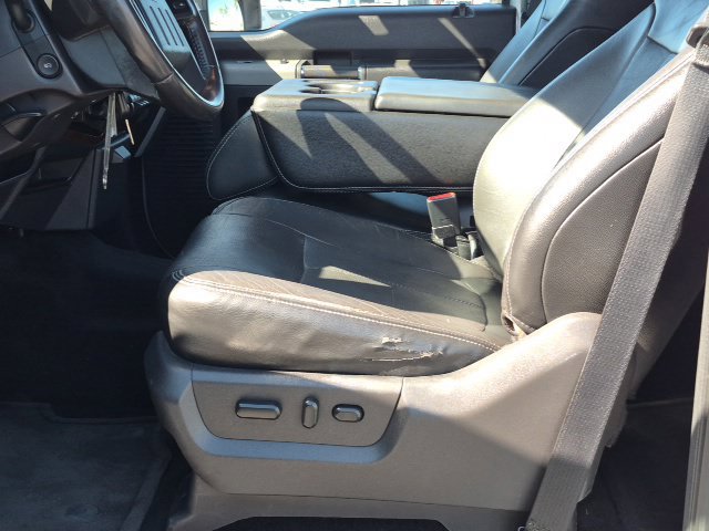 Used 2016 Ford F350 Lariat w/ Lariat Interior Package AWD/4WD image 14