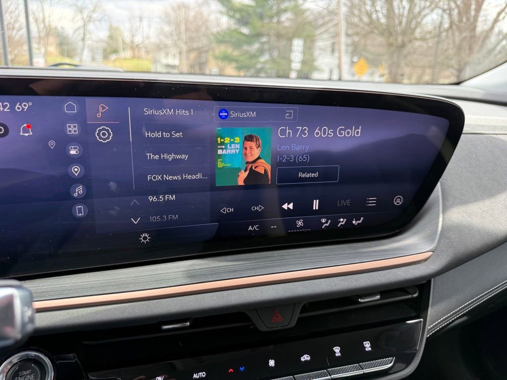 Used 2025 Buick Envision Sport Touring image 51