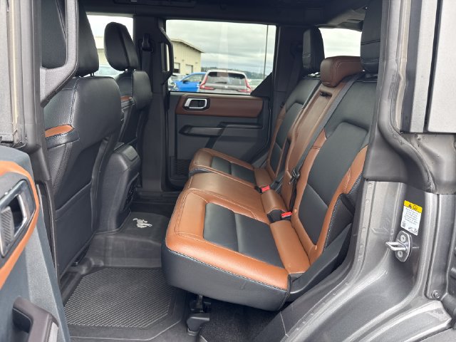 Used 2024 Ford Bronco Outer Banks w/ Sasquatch Package AWD/4WD image 16