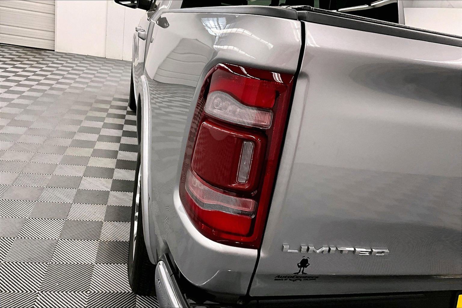 Used 2024 RAM 1500 Limited AWD/4WD image 36