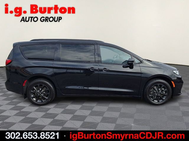 Used 2021 Chrysler Pacifica Limited w/ S Appearance Package image 7