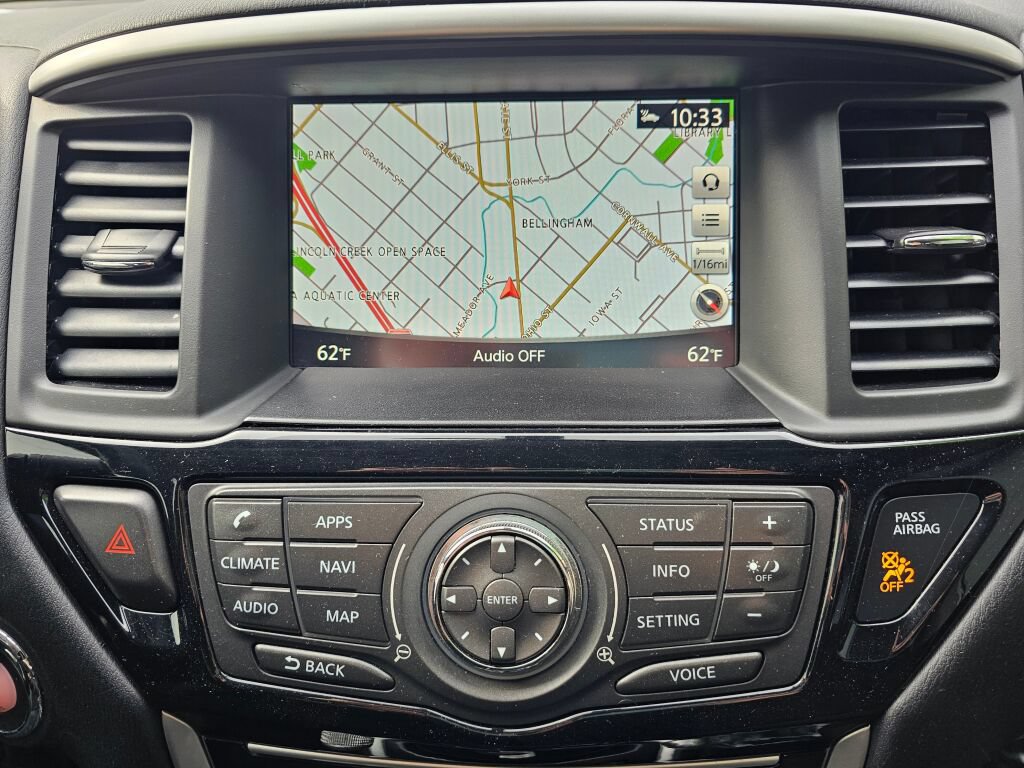 Used 2018 Nissan Pathfinder SV image 32