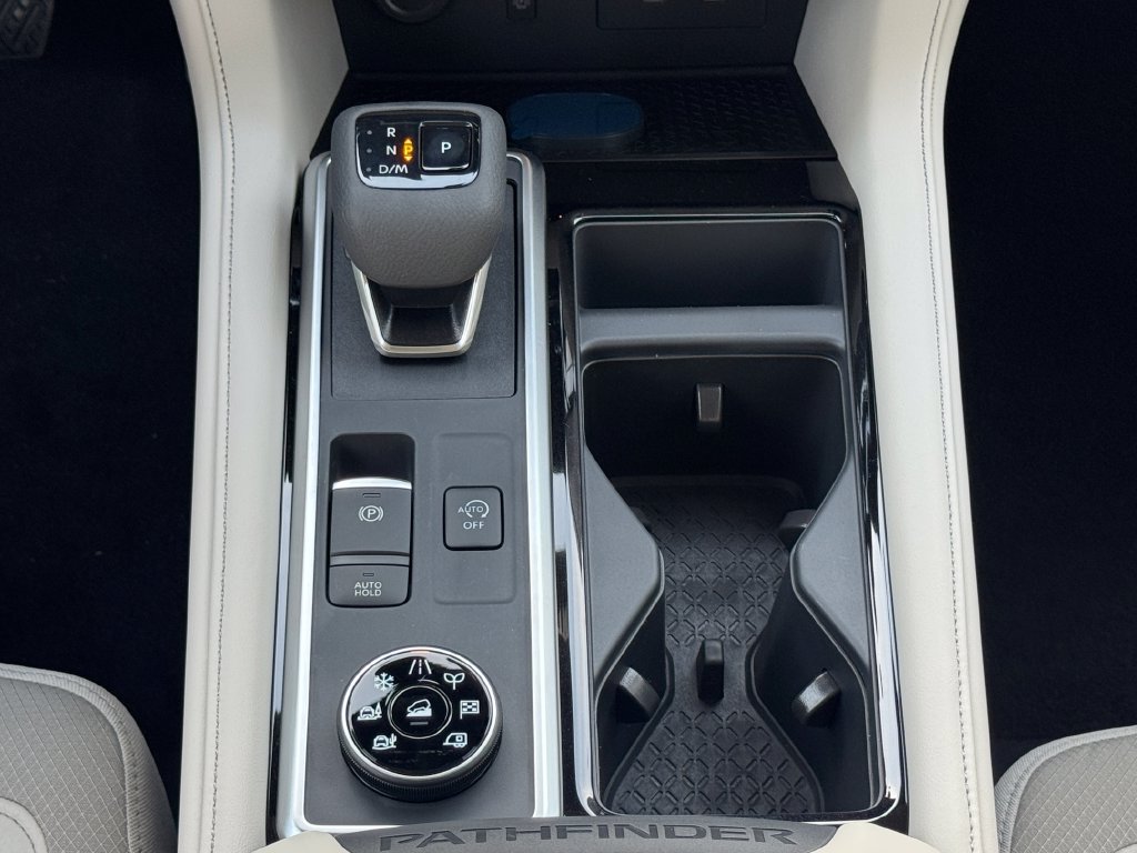 New 2026 Nissan Pathfinder SL AWD/4WD image 18